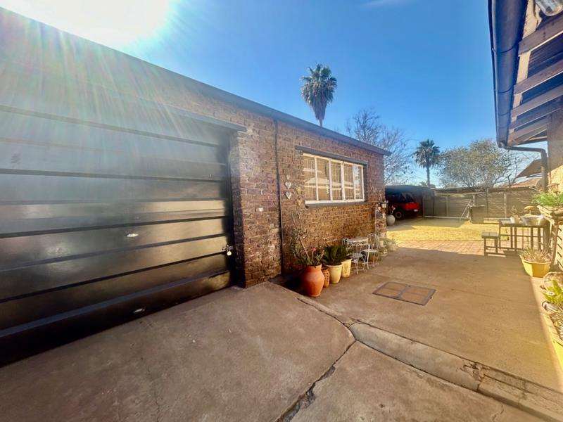 3 Bedroom Property for Sale in Vanderbijlpark CW 5 Gauteng