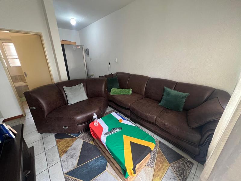 2 Bedroom Property for Sale in Aureus Gauteng
