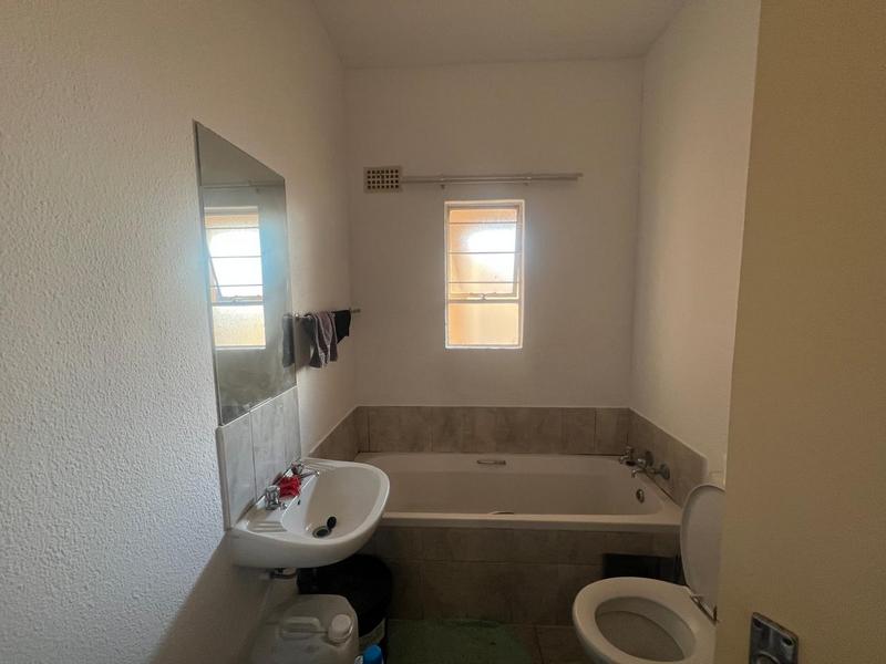 2 Bedroom Property for Sale in Aureus Gauteng