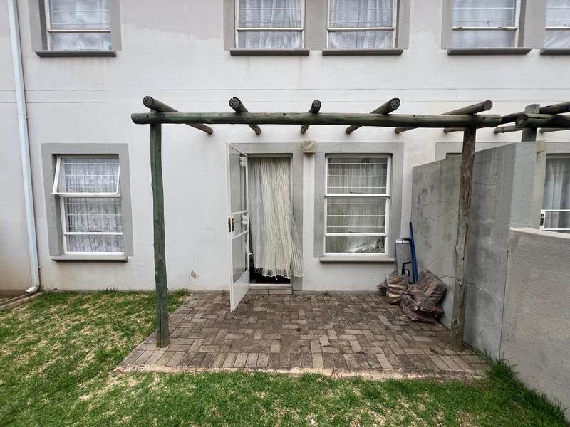 2 Bedroom Property for Sale in Aureus Gauteng