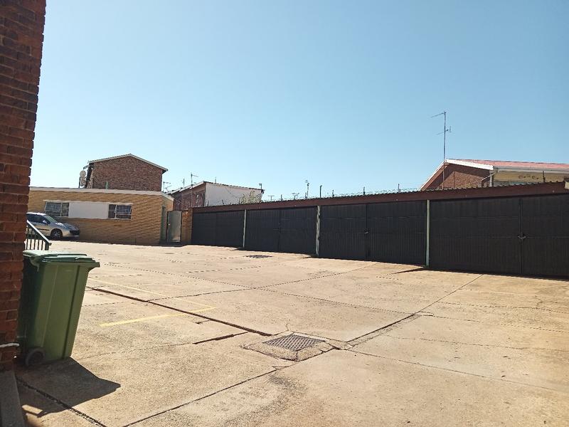 2 Bedroom Property for Sale in Greenhills Gauteng