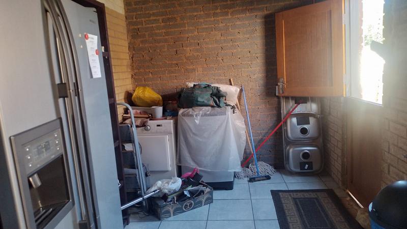 3 Bedroom Property for Sale in Helikonpark Gauteng