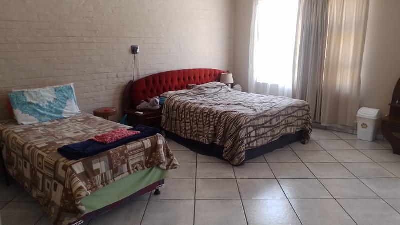 3 Bedroom Property for Sale in Helikonpark Gauteng