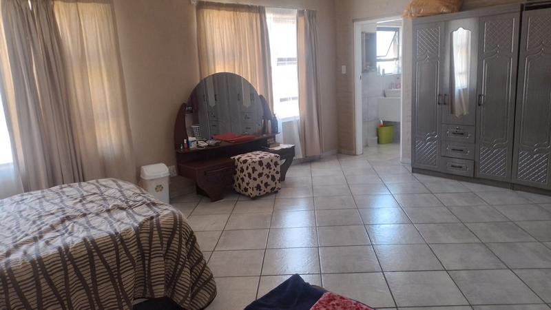 3 Bedroom Property for Sale in Helikonpark Gauteng