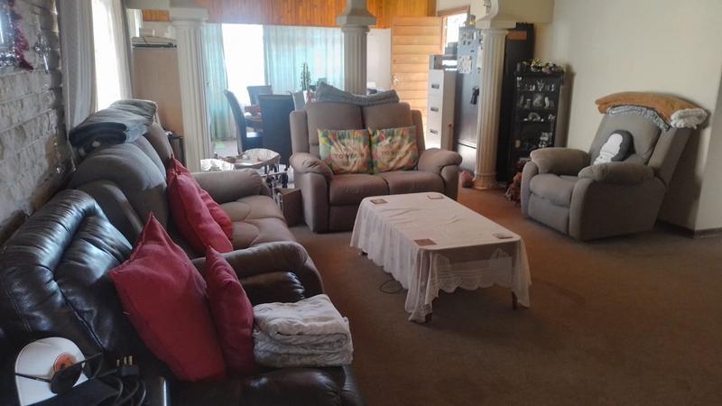 3 Bedroom Property for Sale in Helikonpark Gauteng