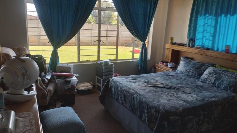 3 Bedroom Property for Sale in Helikonpark Gauteng