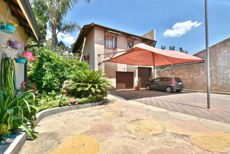 3 Bedroom Property for Sale in Oakdene Gauteng