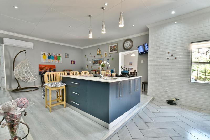 3 Bedroom Property for Sale in Oakdene Gauteng