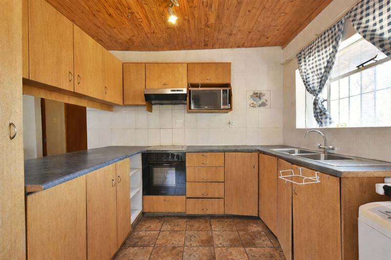 3 Bedroom Property for Sale in Oakdene Gauteng