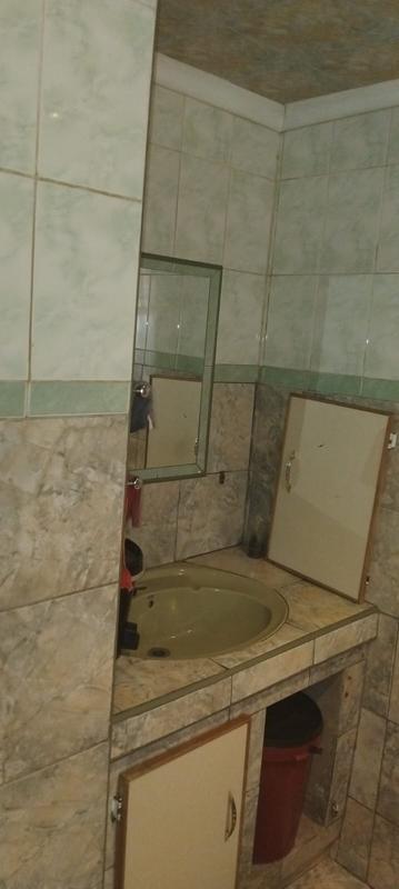 5 Bedroom Property for Sale in Etwatwa Gauteng