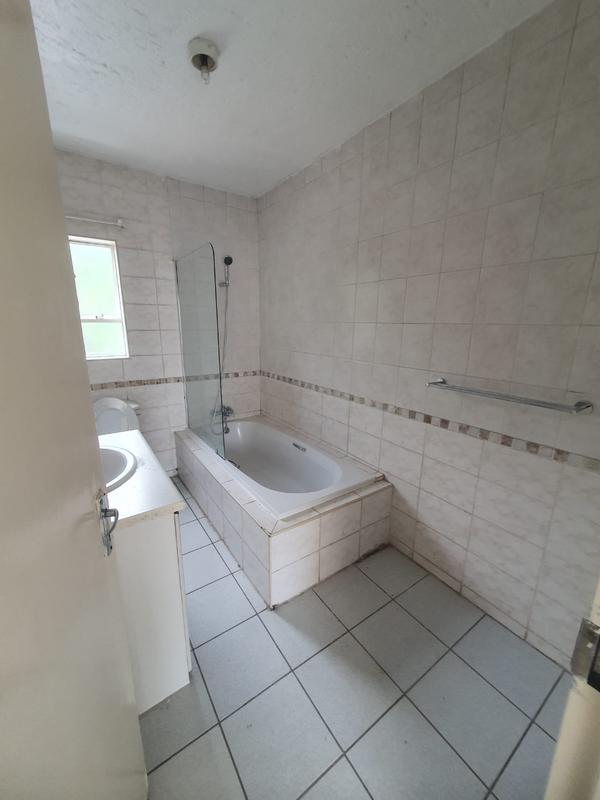 2 Bedroom Property for Sale in Malvern East Gauteng