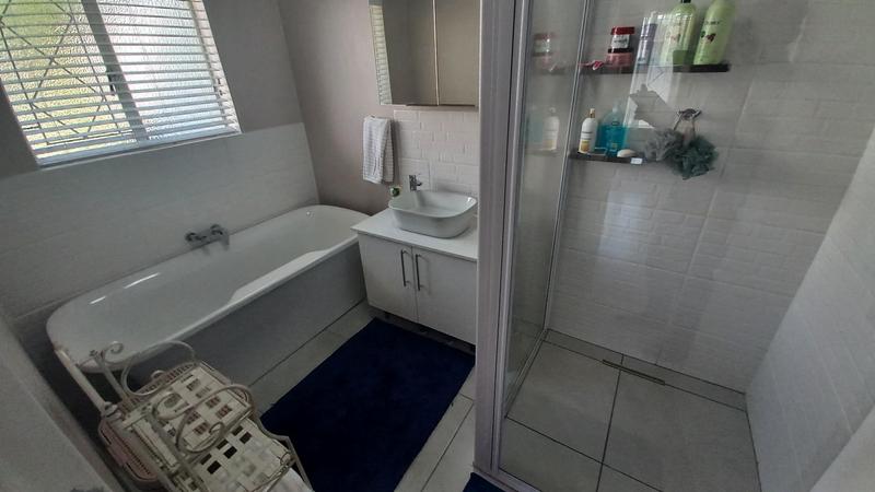 3 Bedroom Property for Sale in Three Rivers Gauteng