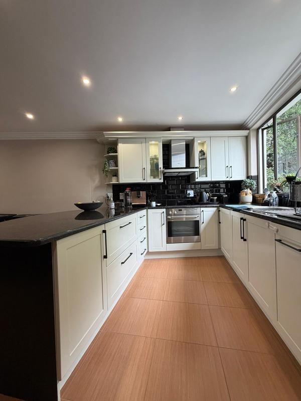 To Let 1 Bedroom Property for Rent in Waterkloof Heights Gauteng