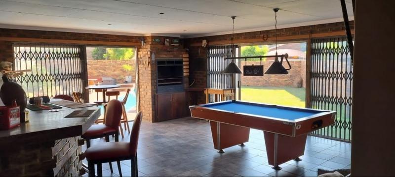 4 Bedroom Property for Sale in Vanderbijlpark SE 3 Gauteng