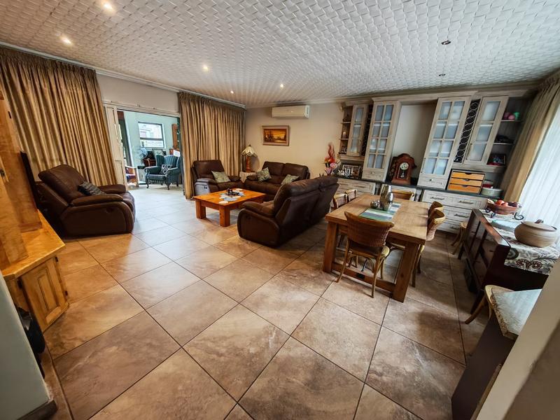 3 Bedroom Property for Sale in Vanderbijlpark SE 6 Gauteng