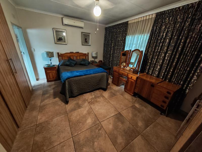 3 Bedroom Property for Sale in Vanderbijlpark SE 6 Gauteng