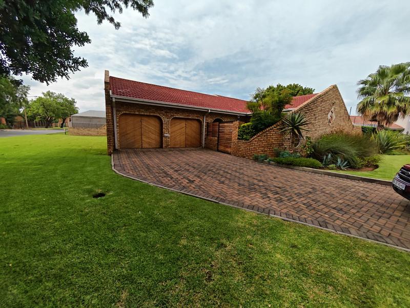 3 Bedroom Property for Sale in Vanderbijlpark Sw 2 Gauteng