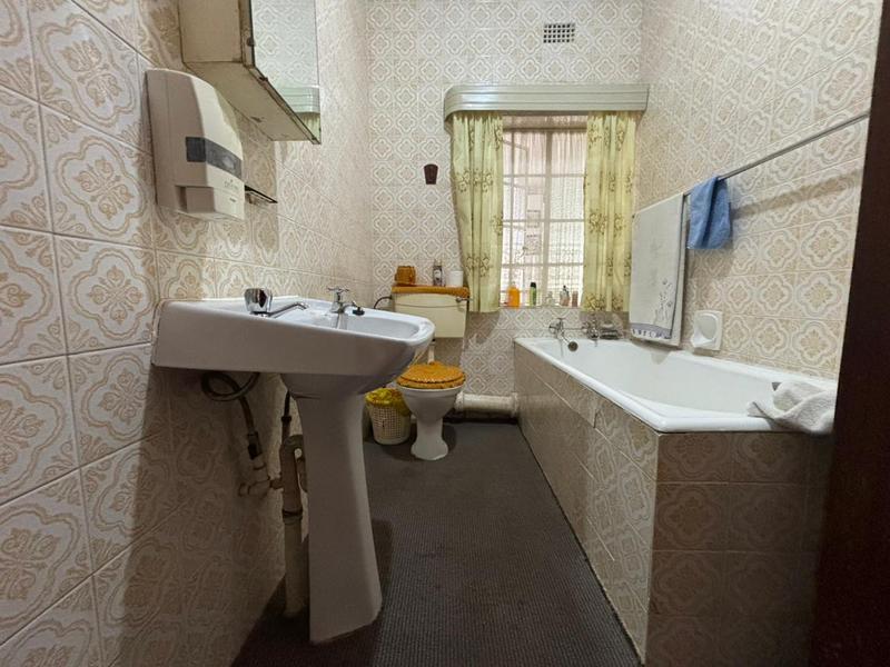 4 Bedroom Property for Sale in Westdene Gauteng