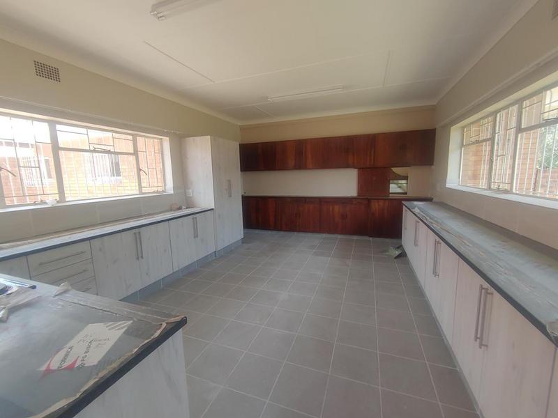 To Let 5 Bedroom Property for Rent in Rand Collieries Gauteng