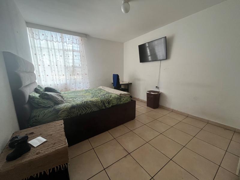 To Let 2 Bedroom Property for Rent in Florida Lake Gauteng