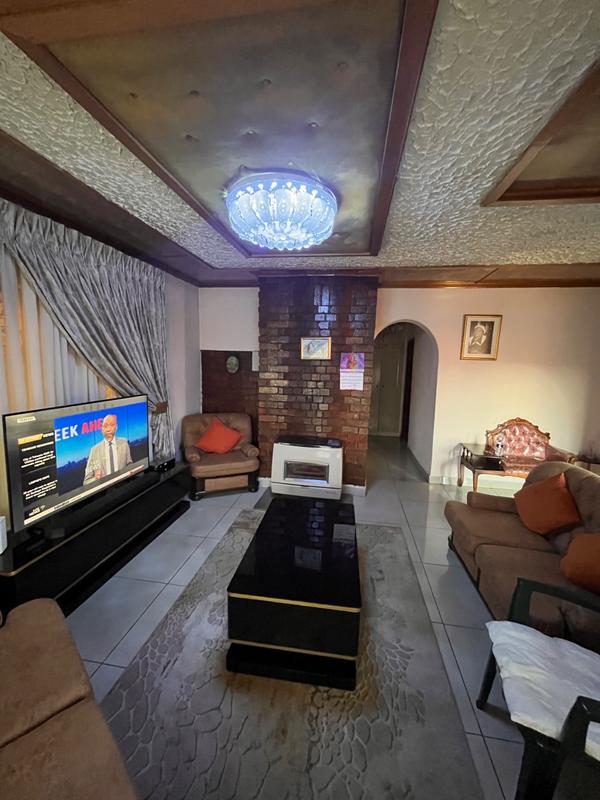 5 Bedroom Property for Sale in Atteridgeville Gauteng