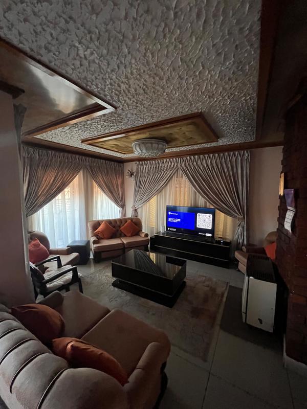 5 Bedroom Property for Sale in Atteridgeville Gauteng