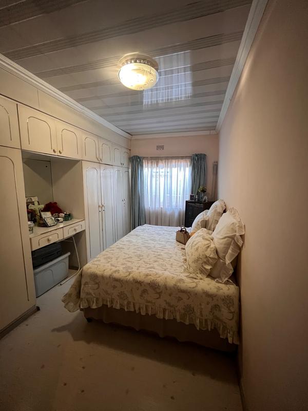 5 Bedroom Property for Sale in Atteridgeville Gauteng