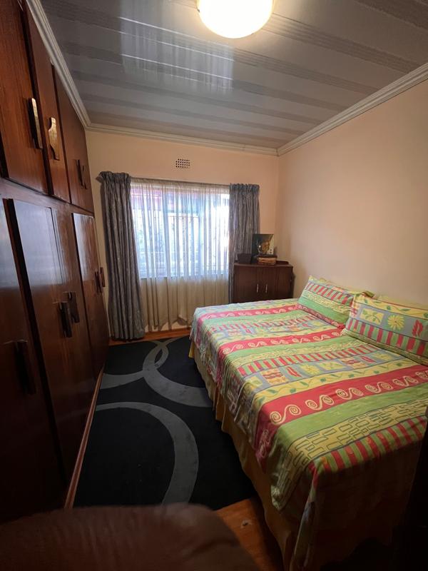 5 Bedroom Property for Sale in Atteridgeville Gauteng