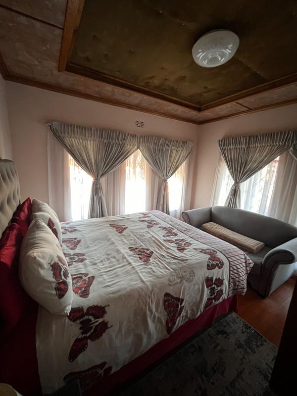 5 Bedroom Property for Sale in Atteridgeville Gauteng