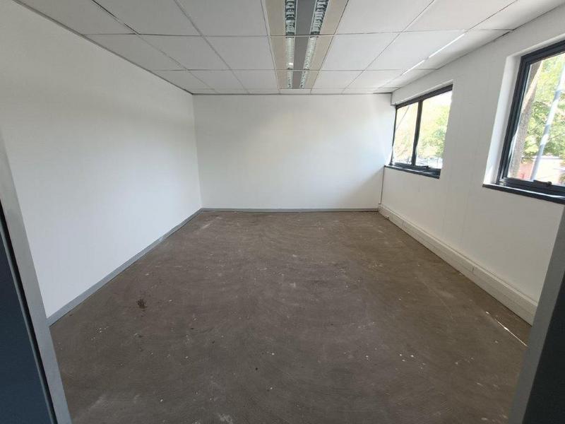 To Let commercial Property for Rent in Randjespark Gauteng