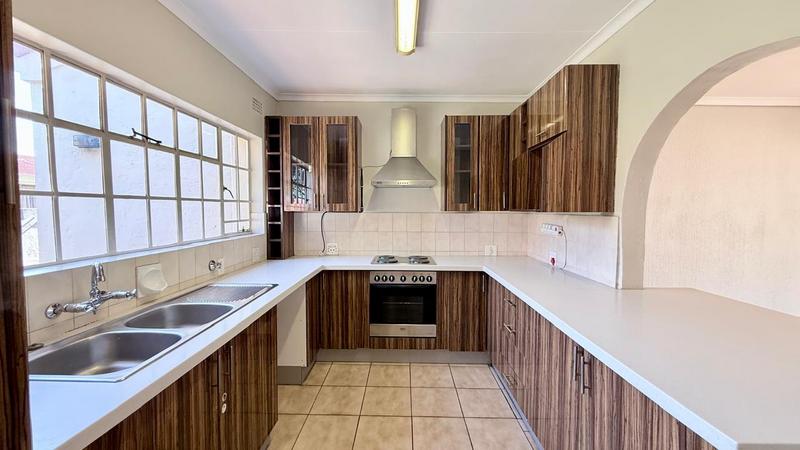 2 Bedroom Property for Sale in Bryanston Gauteng
