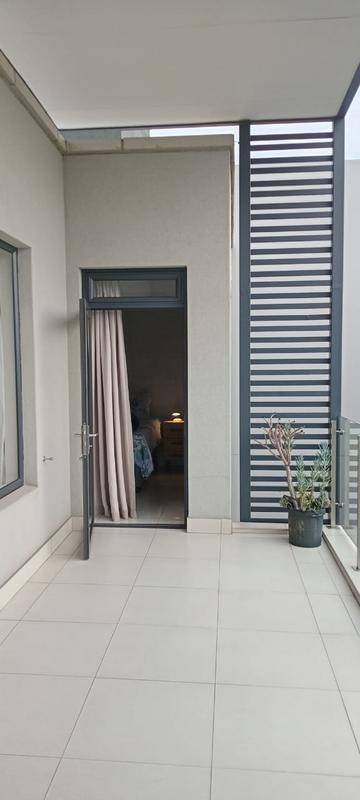 To Let 2 Bedroom Property for Rent in Houghton Estate Gauteng
