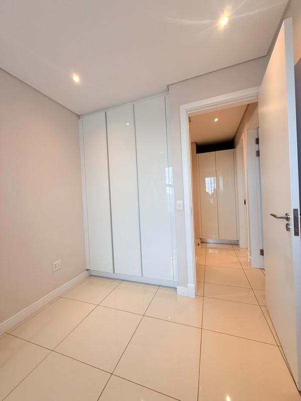 To Let 2 Bedroom Property for Rent in Houghton Estate Gauteng