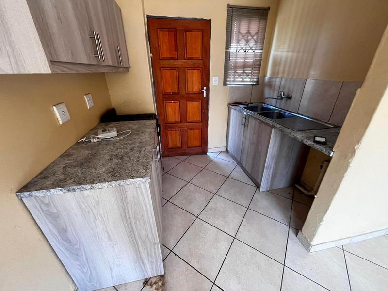 2 Bedroom Property for Sale in Witpoortjie Gauteng