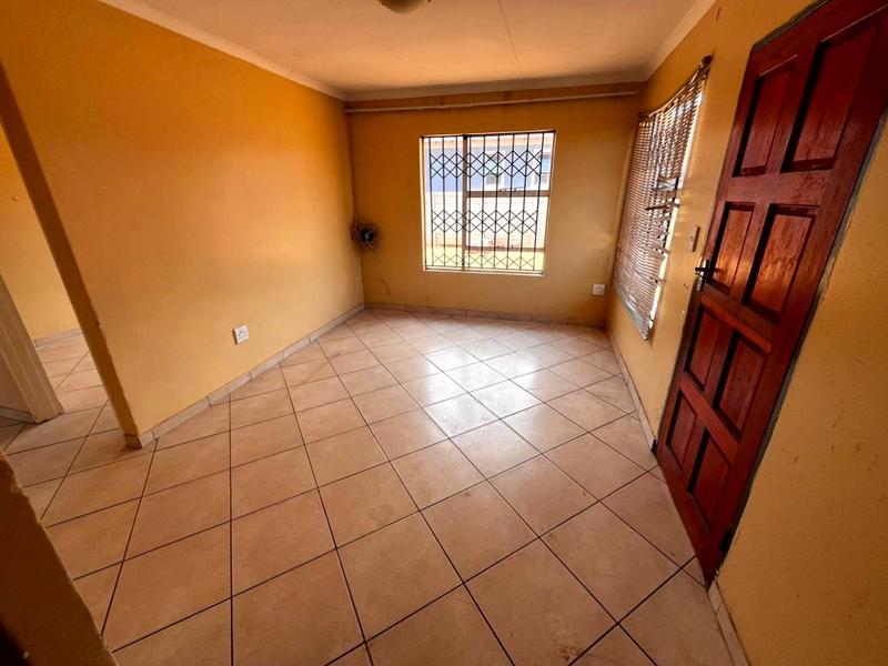 2 Bedroom Property for Sale in Witpoortjie Gauteng