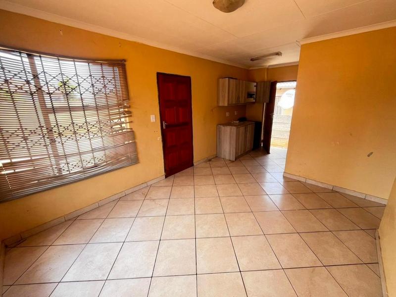 2 Bedroom Property for Sale in Witpoortjie Gauteng