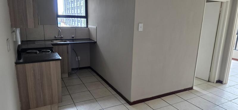 To Let 1 Bedroom Property for Rent in Randburg Central Gauteng