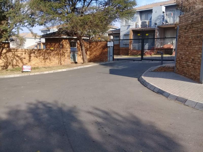 3 Bedroom Property for Sale in Groblerpark Gauteng
