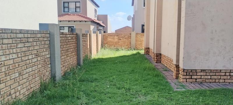 3 Bedroom Property for Sale in Eleadah Gauteng