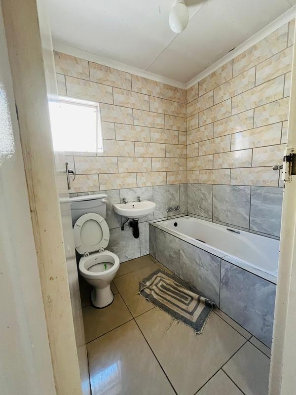 2 Bedroom Property for Sale in Windmill Park Gauteng