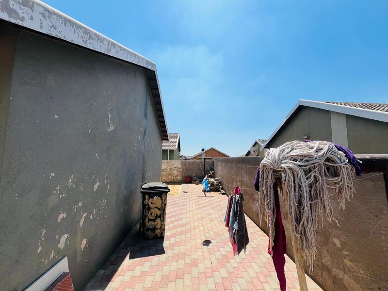 2 Bedroom Property for Sale in Windmill Park Gauteng