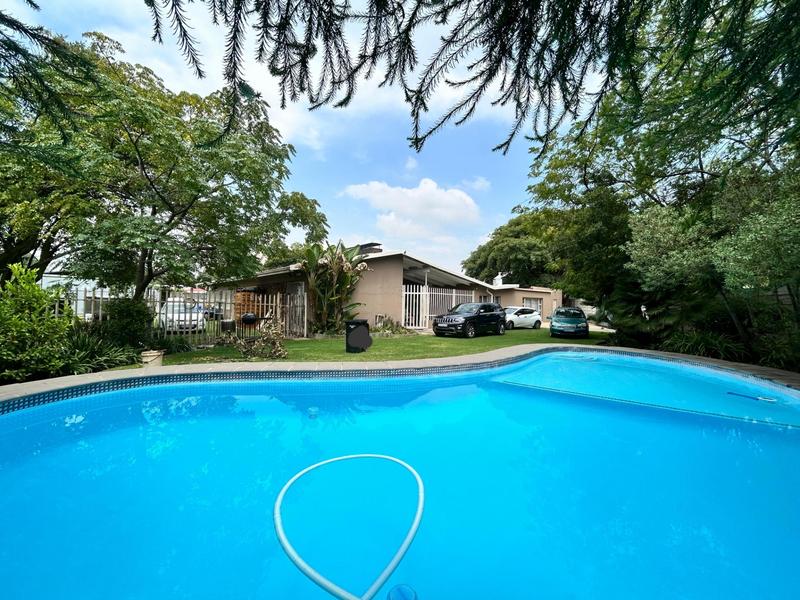 5 Bedroom Property for Sale in Selcourt Gauteng