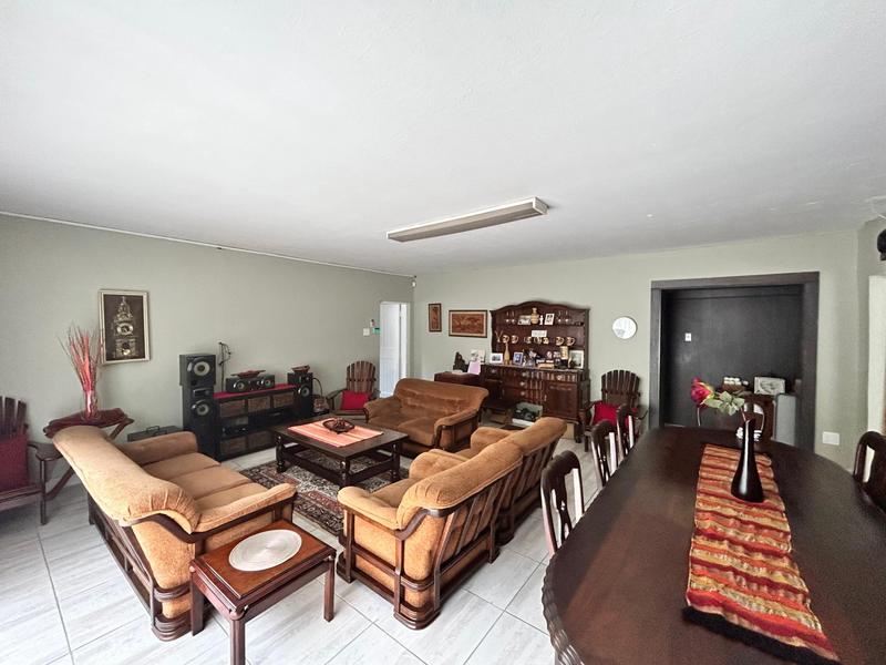 5 Bedroom Property for Sale in Selcourt Gauteng