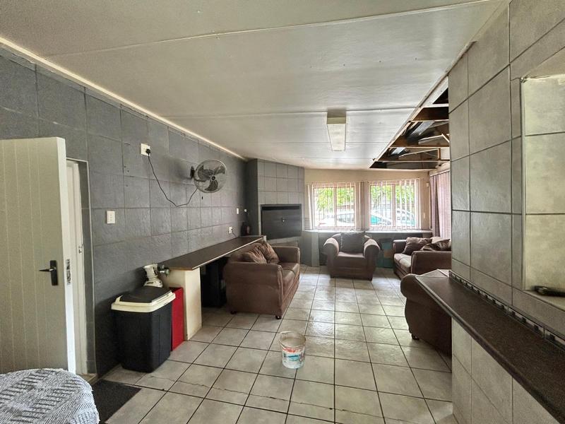 5 Bedroom Property for Sale in Selcourt Gauteng