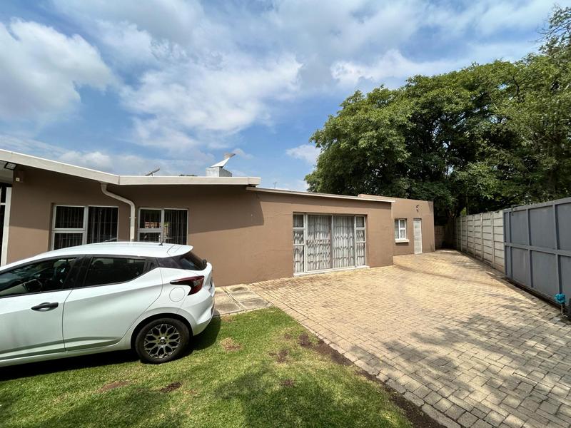 5 Bedroom Property for Sale in Selcourt Gauteng