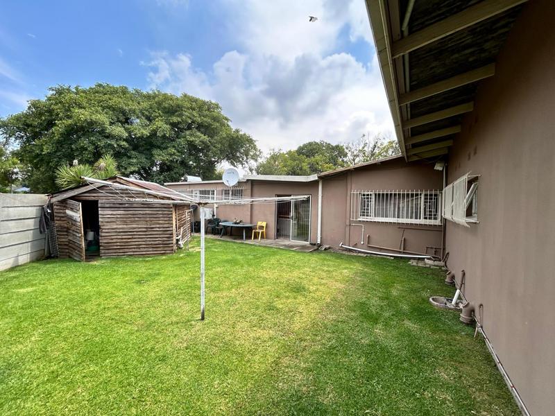 5 Bedroom Property for Sale in Selcourt Gauteng