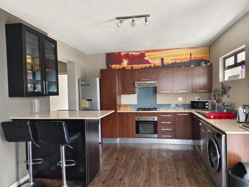 To Let 3 Bedroom Property for Rent in Beverley Gauteng