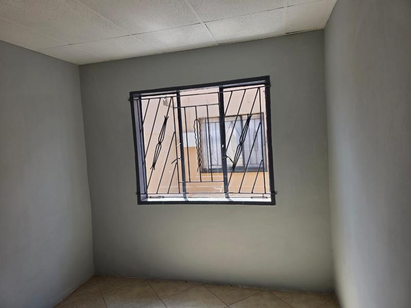 2 Bedroom Property for Sale in Lehae Gauteng