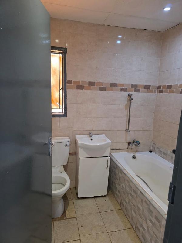 2 Bedroom Property for Sale in Lehae Gauteng