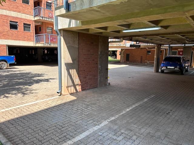 8 Bedroom Property for Sale in Hatfield Gauteng